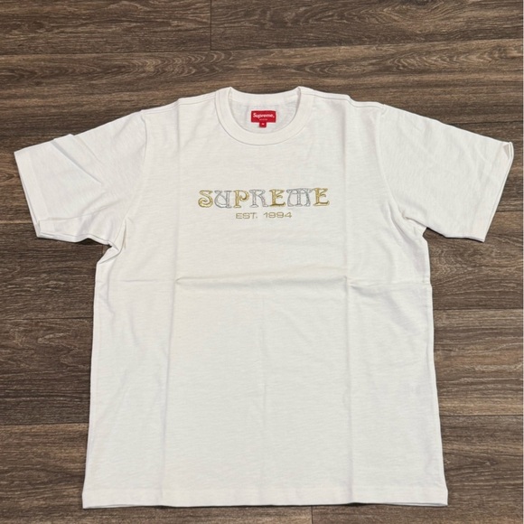 Supreme Nouveau Logo Tee White Gold Silver Medium - Picture 1 of 6